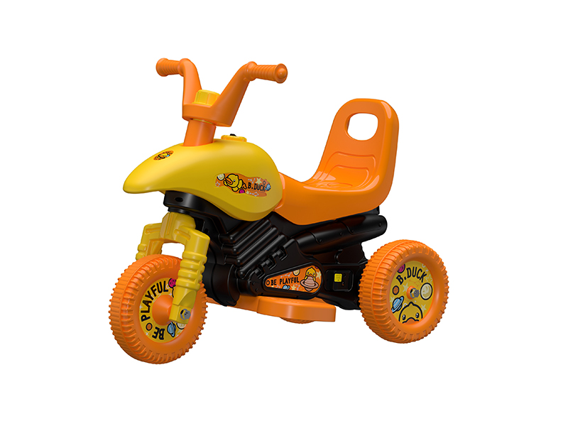 Вид сбоку на желтый и оранжевый детский трехколесный велосипед